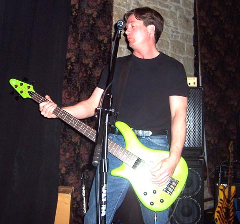 bobthebassplayerb.jpg